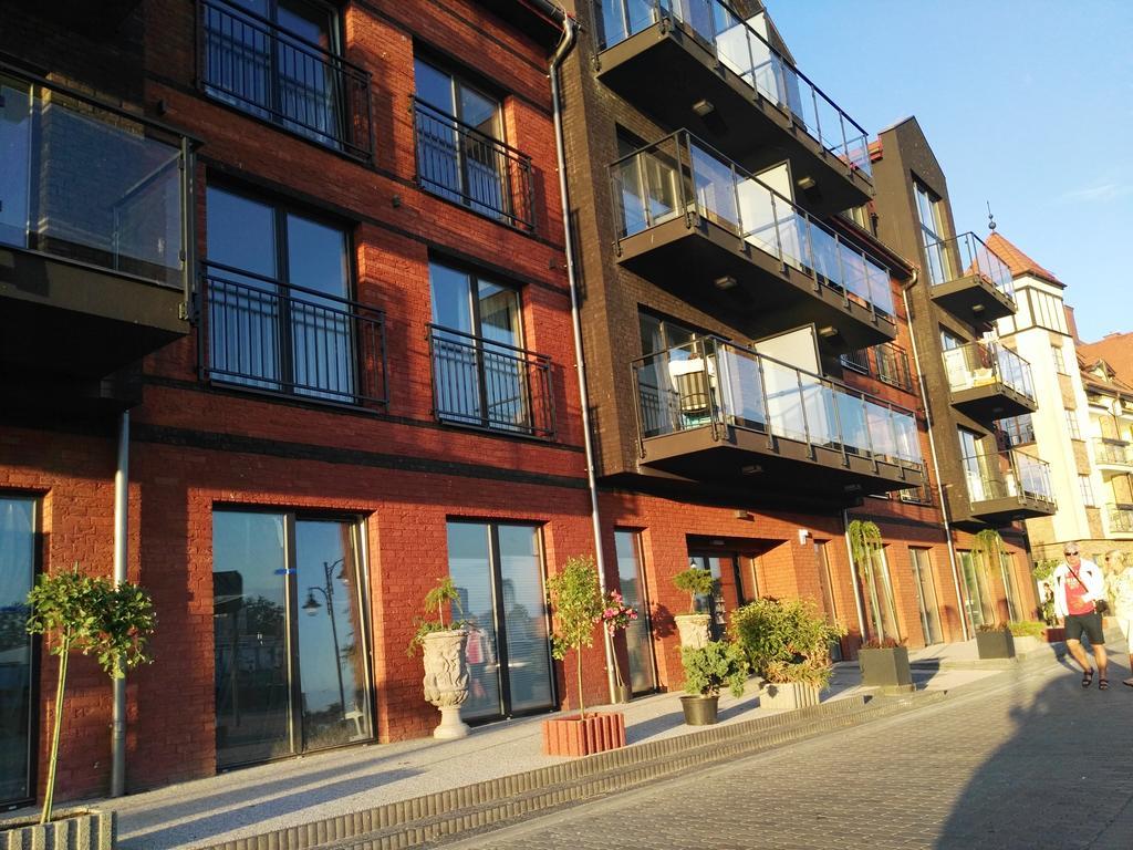 Apartamenty De Soleil ウストカ エクステリア 写真